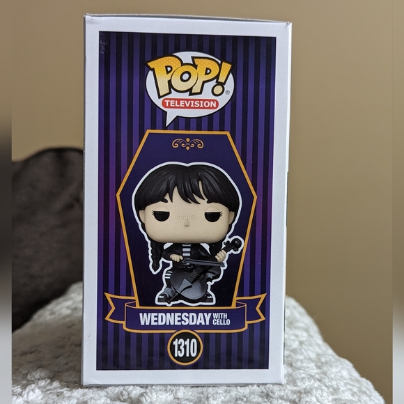 Funko Pop Wednesday with Cello Exclusive NEW - Picture 6 of 9